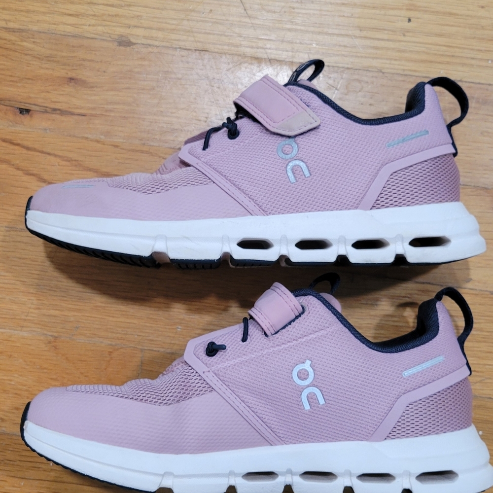 On Cloud Sneakers